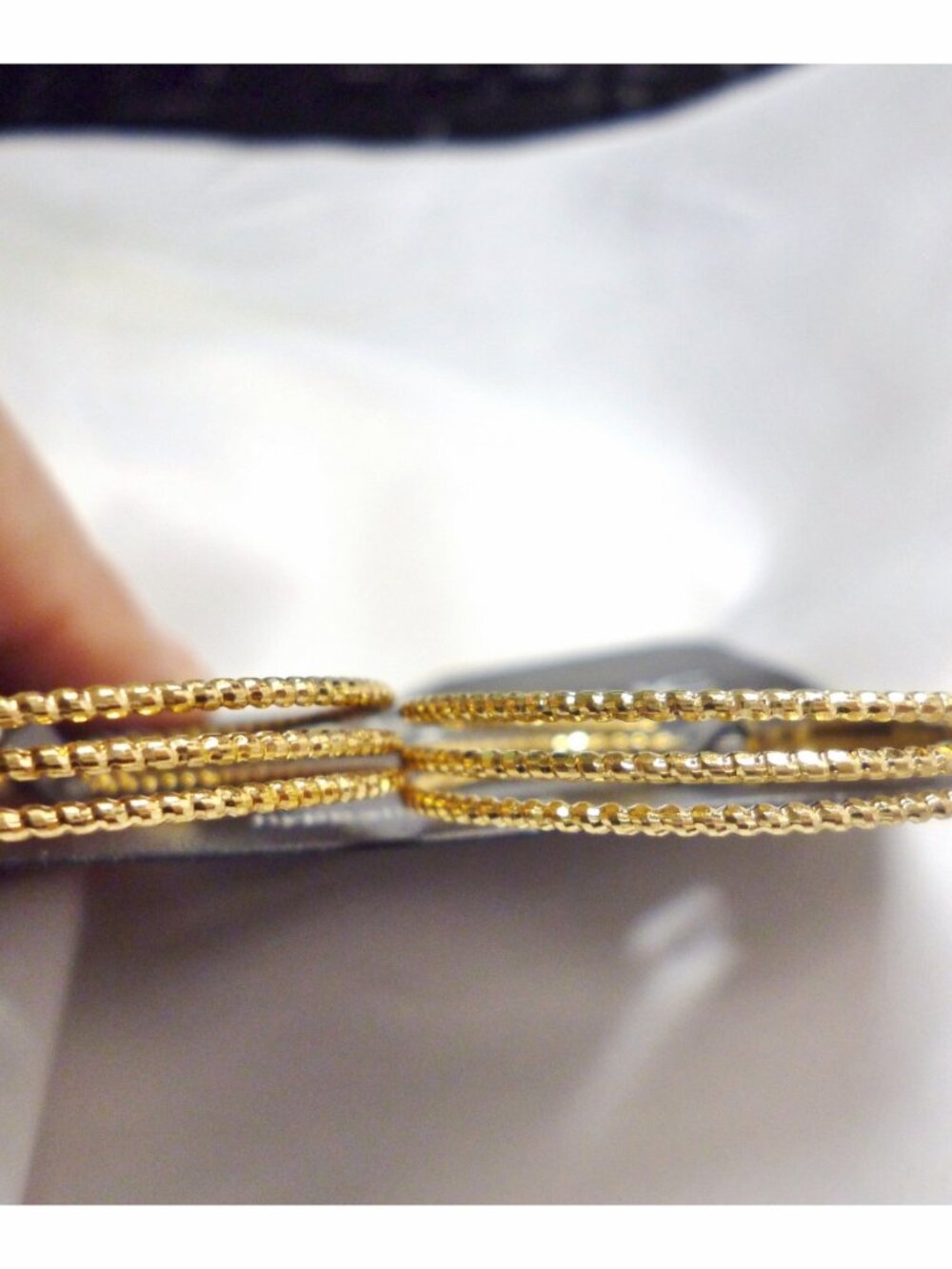Banana Republic Gold Tone Triple Hoops Textured 1 1/4" New On Card Perfect NOS - Picture 3 of 3